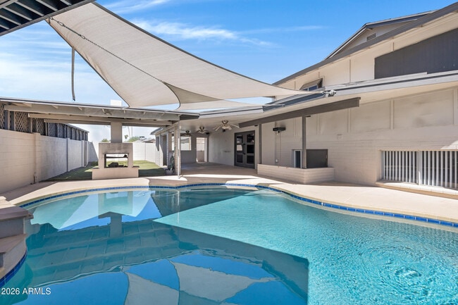 Photo - 1627 E Fremont Dr