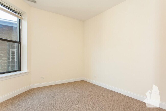 Photo - 2831 N Albany Ave Unit 3