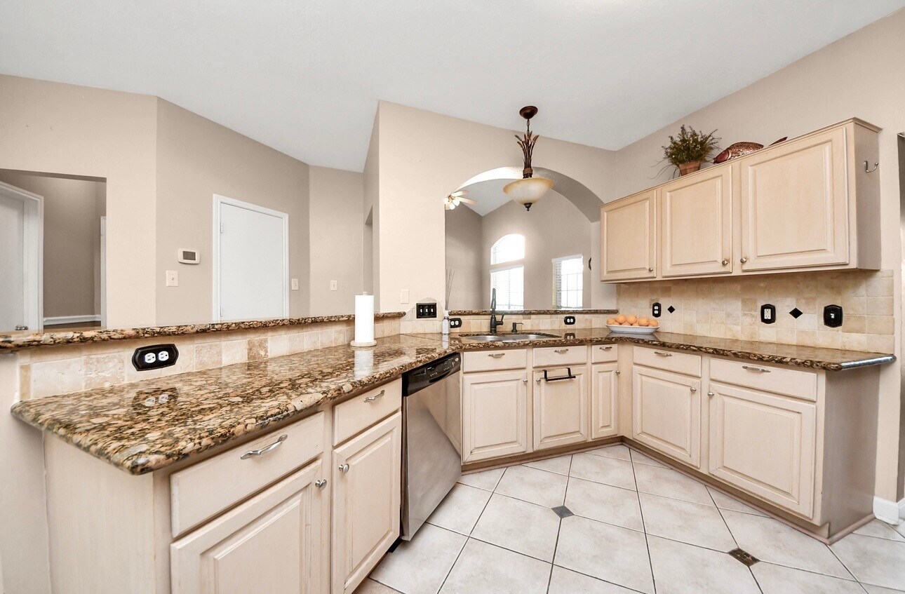 Photo - 15902 Timber Run Dr