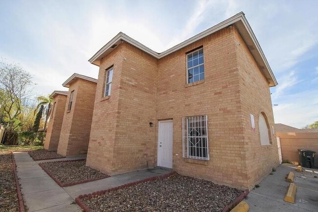 Building Photo - 311 Soria Dr Unit 2