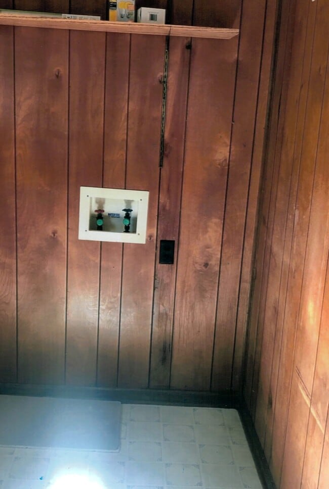 Photo - 213 Hillside Ter