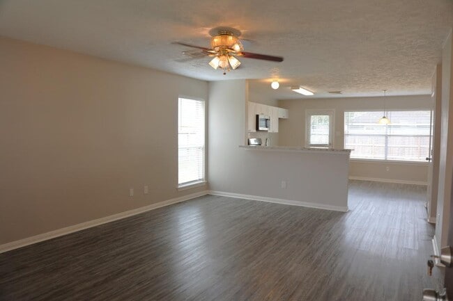 Photo - 16210 Rosenridge Dr