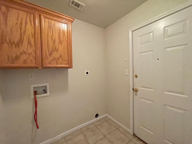 Photo - 257 English Ln