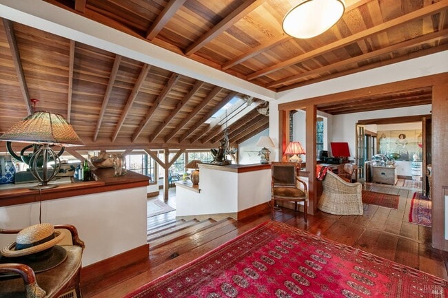 Photo - 4040 Spring Mountain Rd