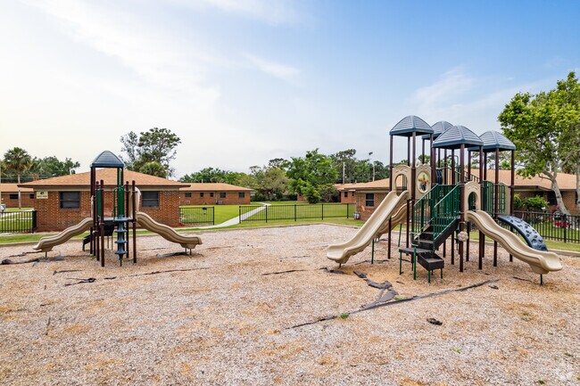 24 Fanfair Ave Orlando, FL 32811-3836 - Ivey Lane Homes