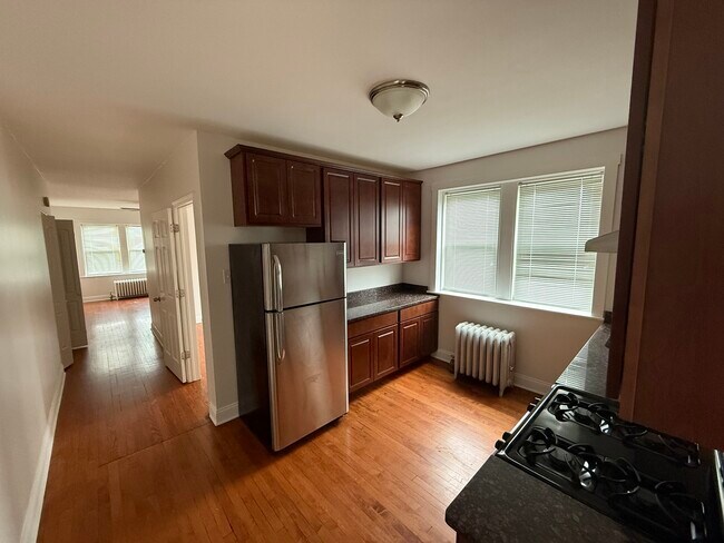 Photo - 5521 W Farragut Ave Unit 3E