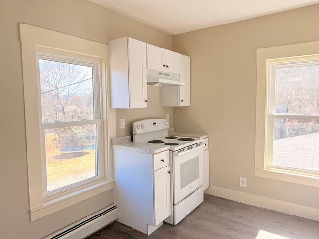 Photo - 38 Hillcrest Ter