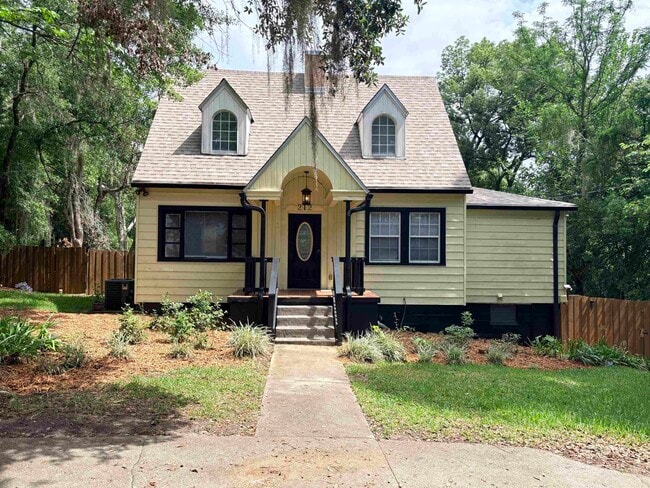 Building Photo - 212 Barbourville Dr