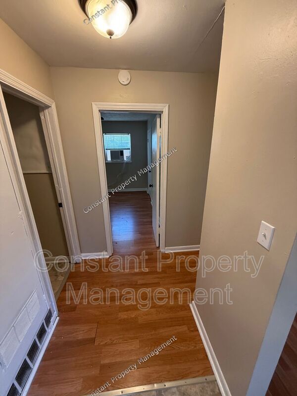 Photo - 1104 Dewey St
