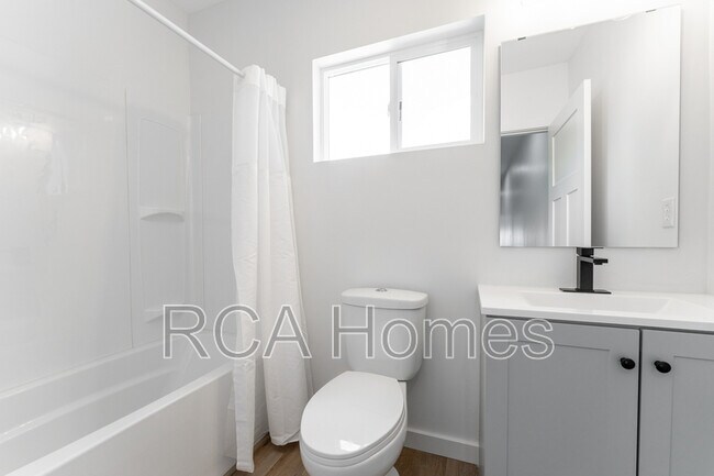 Photo - 851 N Rural St