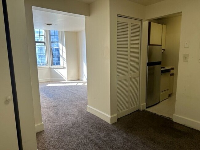 Photo - 213 N 2nd St Unit B1