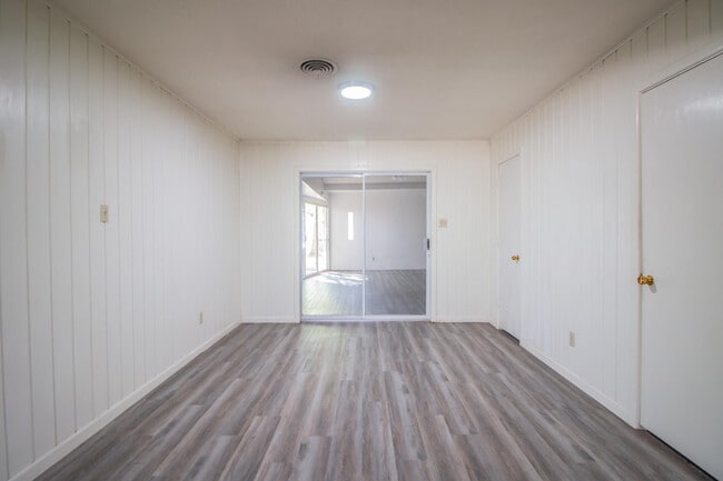 Photo - 5306 Gary Ave