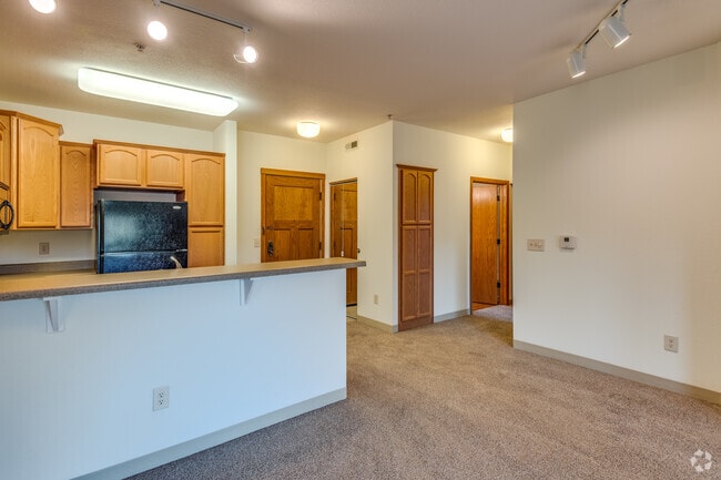 1 BR, 1 BA - 805SF