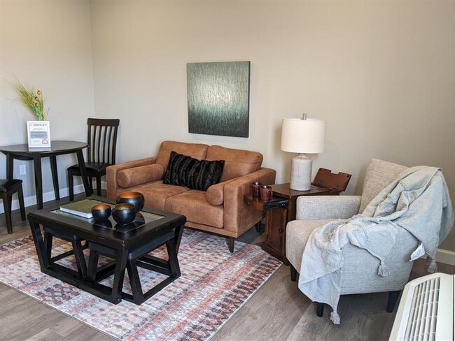 Photo - 3333 Sparks Rd