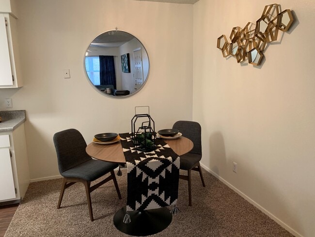 1 bed/1bath dining