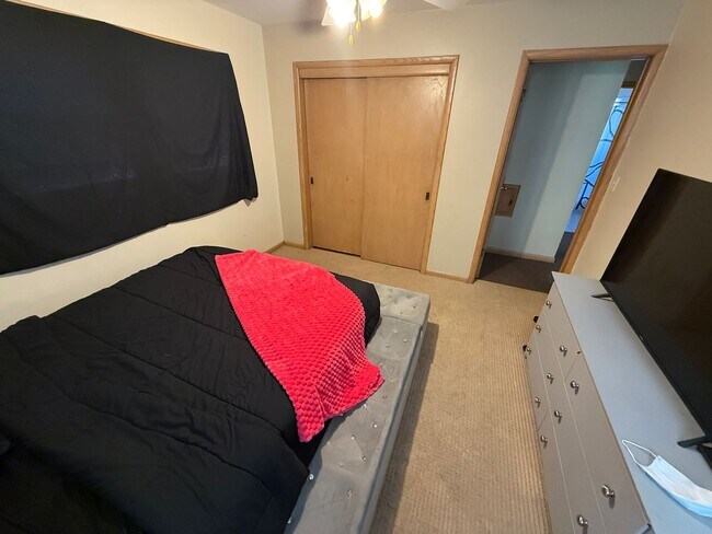 Photo - 5295 N Mohawk Ave Unidad 1