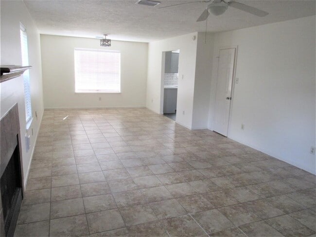 Photo - 18822 Timber Way Dr