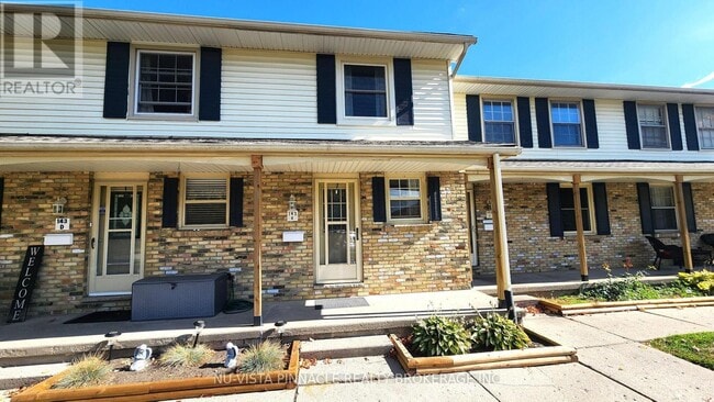 Photo - 143 Wellesley Crescent