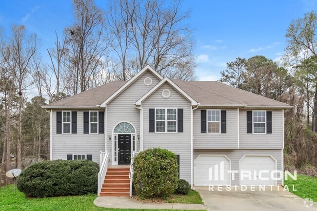 Building Photo - 4650 Camelot Dr Rental