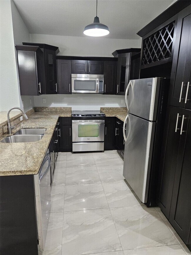 Photo - 1517 NE 3rd Ave