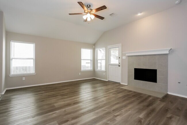 Photo - 1104 Bight Ct