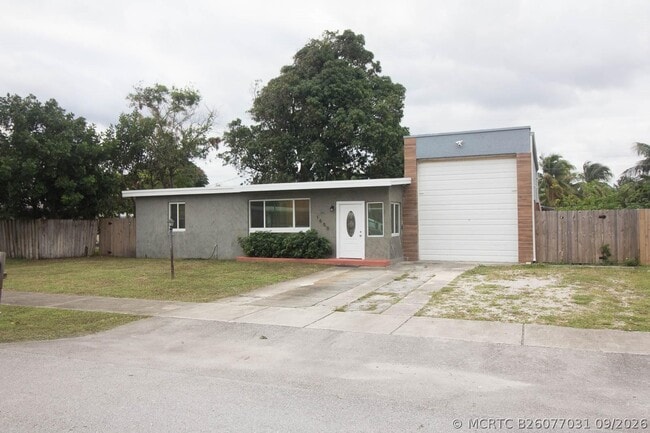 Photo - 1650 NE 44th St