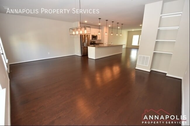 Photo - 122 Lejeune Way