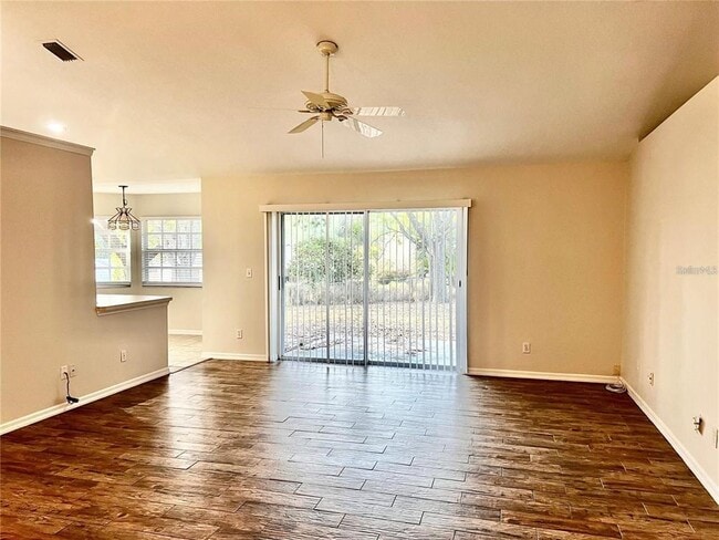 Photo - 16216 Hillside Cir