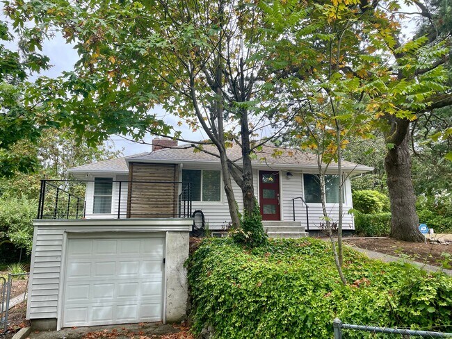 Photo - 7605 Sunset Cir W