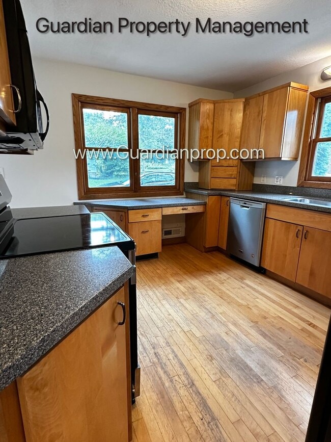 Photo - 16720 Excelsior Blvd