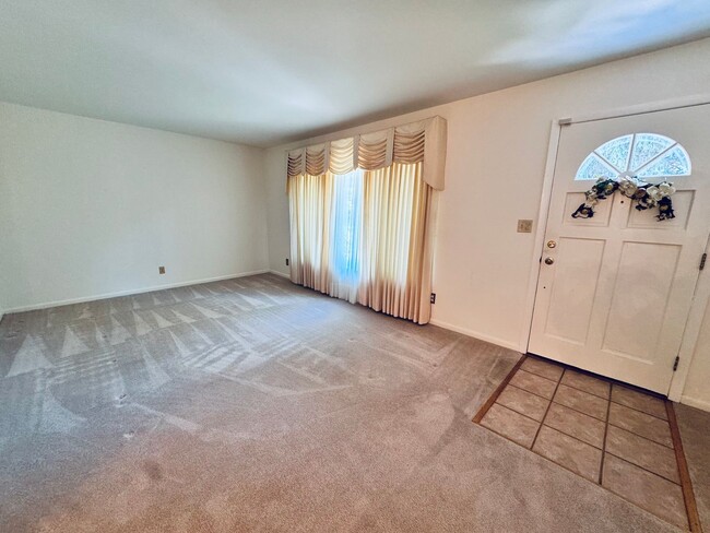 Photo - 517 Madewood Rd
