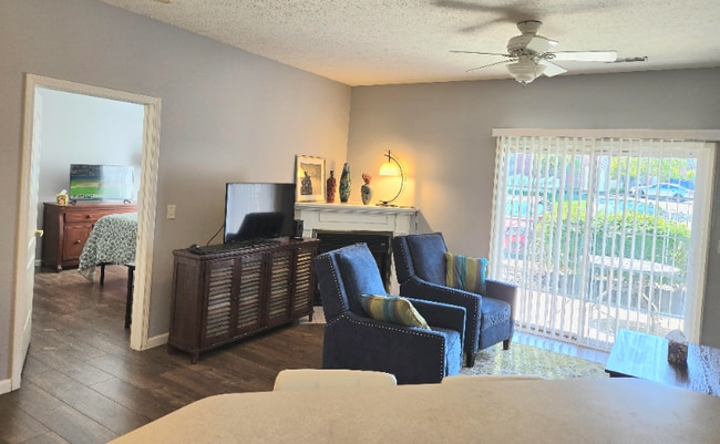 Photo - 8011 Crane's Crossing Dr