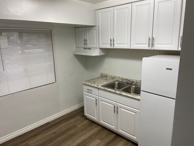 Photo - 832 N Azusa Ave Unit 832 #10