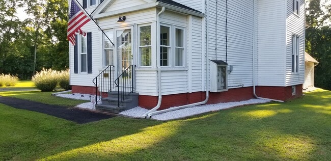 Photo - 1423 Main St Unit Apartment #3