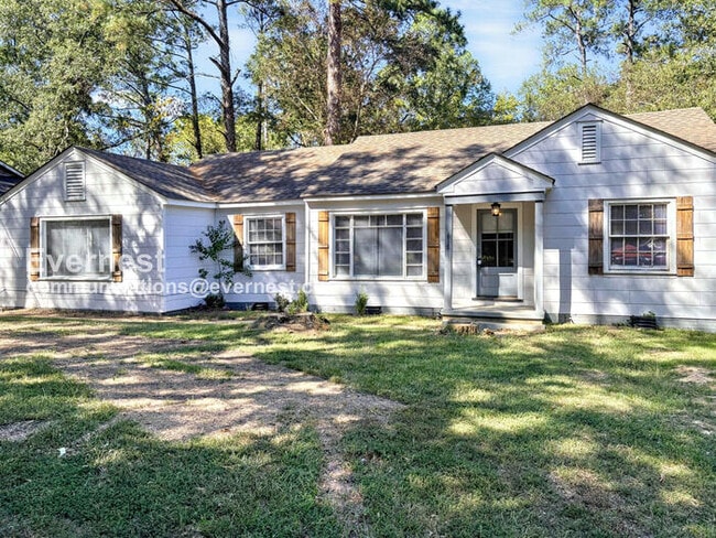 Photo - 618 Launcelot Rd