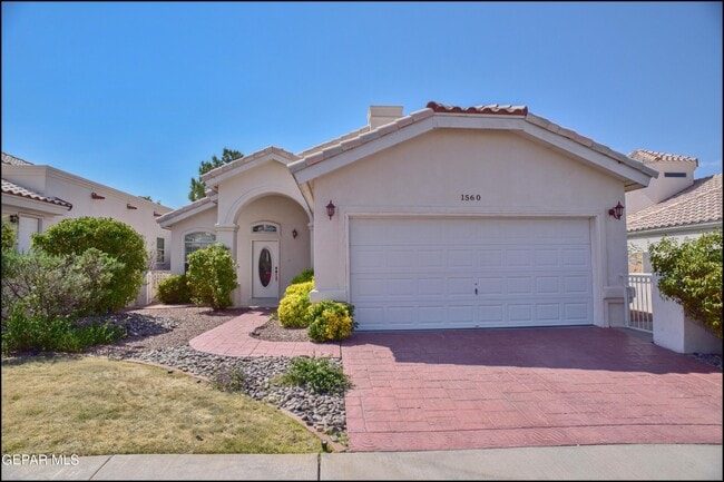 Photo - 1560 Via Appia St
