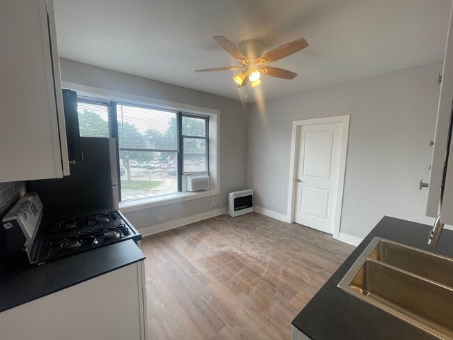 Photo - 4393 N Elston Ave Unit 5