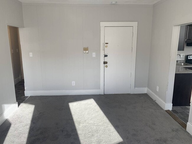 Photo - 1692 Commonwealth Ave