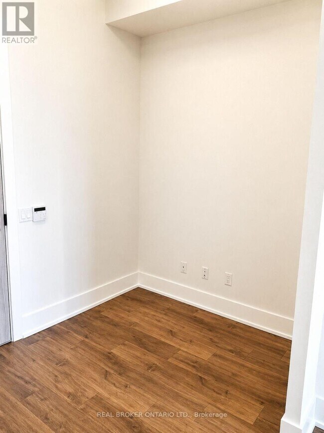 Photo - 80 Vanauley St Unit 421