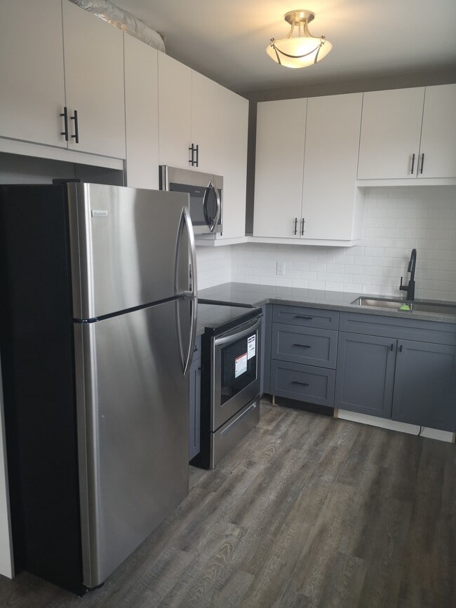 Photo - Spacious and Bright Studio Unit 1