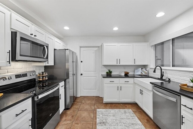 Photo - 8346 Summerwood Dr