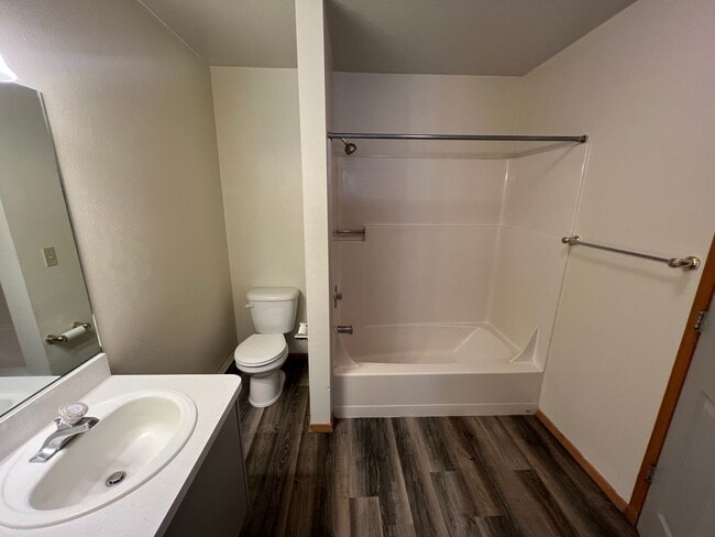 Photo - River Run Condos - 1 Bed/1 Bath Near Millers Landing Park and Deschutes River Unit 82-3
