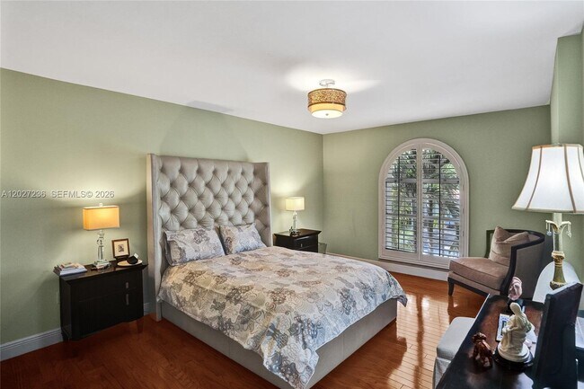 Photo - 1534 Palancia Ave