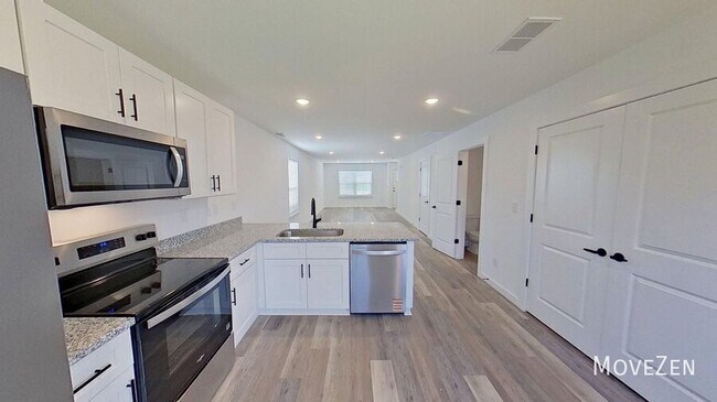 Photo - 275 Vanderbilt Rd