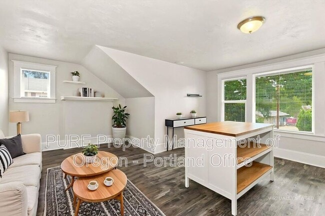 Building Photo - 5257 N Harvard St Unit 2