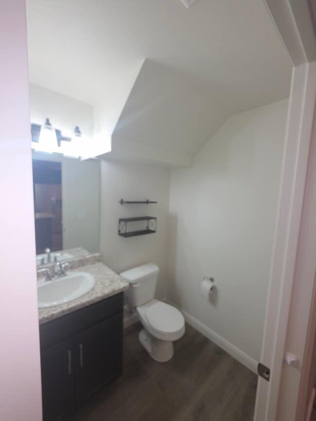 Photo - 250 W 1200 S