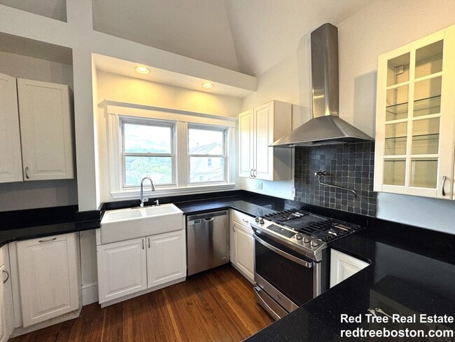Building Photo - 14 Breck Ave Unit 2 Rental