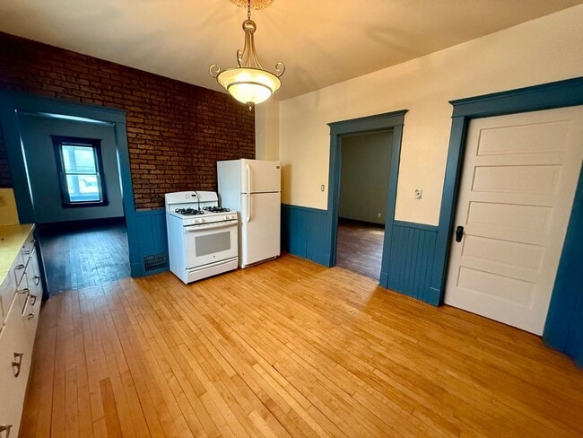 Photo - 909 S 6th Ave Unidad Lower