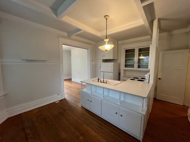 Photo - One Bedroom Close to Downtown and WWU Unit 2