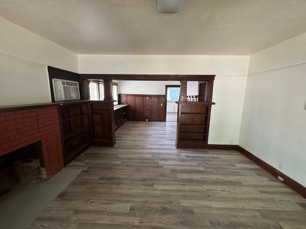 Photo - 1007 W Center Ave